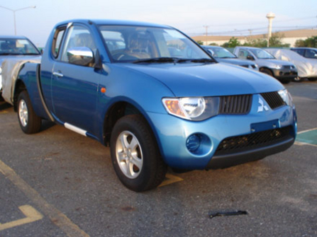 Mitsubishi pickup L200  Ƥ L200  D